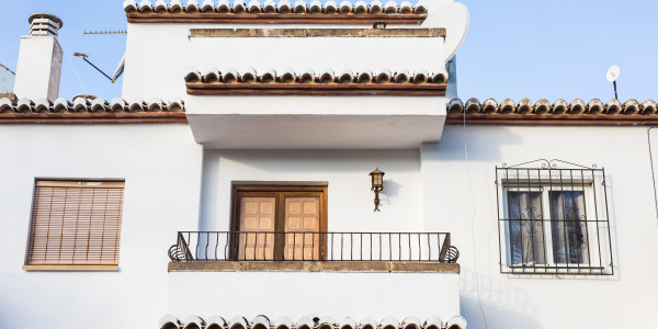 Pintar Fachadas de Casas Unifamiliares / Chalets Fuenlabrada · Pinturas Especiales Anticorrosivas y de Alta Resistencia