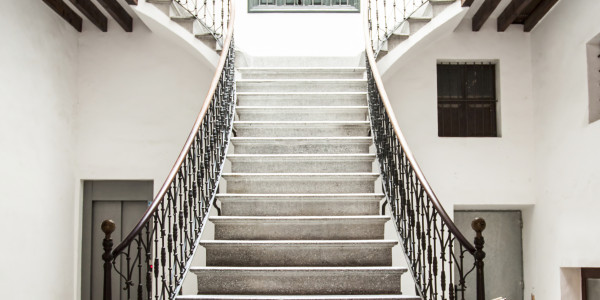 Rehabilitación y Restauración de Fachadas Fuenlabrada · Pintado de Escaleras, Patios Interiores, Patios de Luces, Ascensores