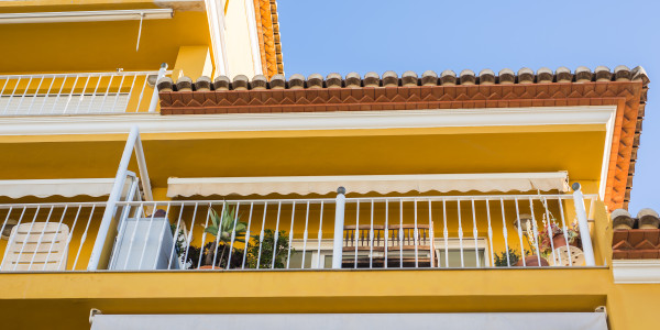 Trabajos Verticales en Fachadas de Edificios / Viviendas Fuenlabrada · Restauración de Fachadas